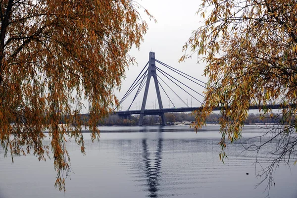 Vista Outono Ponte Norte Sobre Rio Dnieper Cidade Kiev Ucrânia — Fotografia de Stock