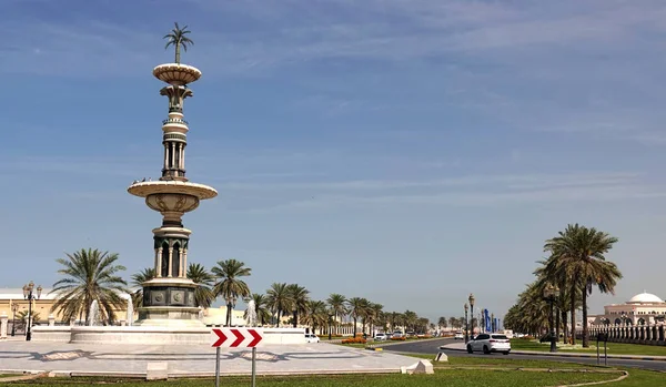 Sharjah Emiratos Árabes Unidos Febrero 2020 Fuente Cruce Ciudad Sharjah — Foto de Stock