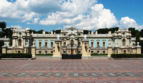 Kiev Ukraine Juillet 2006 Monument Tsarisme Palais Mariinsky Kiev Avant — Photo