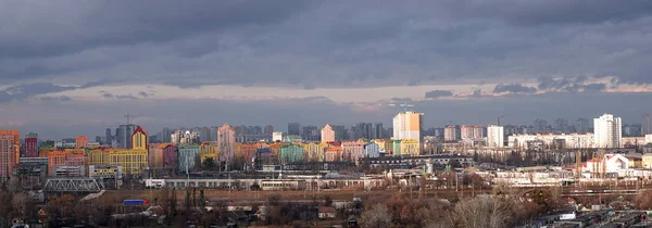 Uitzicht Stad Kiev Linkeroever Van Stad Buurten Van Residentiële Gebouwen — Stockfoto