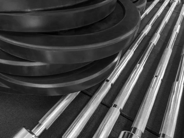 Αποσυναρμολογημένα Barbell Στον Όροφο Στο Γυμναστήριο — Φωτογραφία Αρχείου