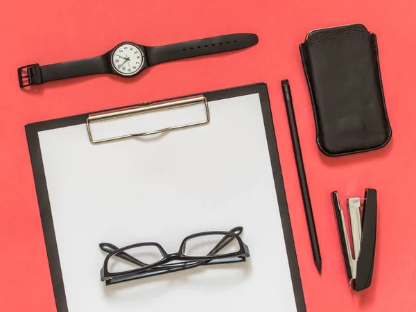 Flach Lagen Schwarze Business Accessoires Auf Rosa Hintergrund Mit Leerraum — Stockfoto