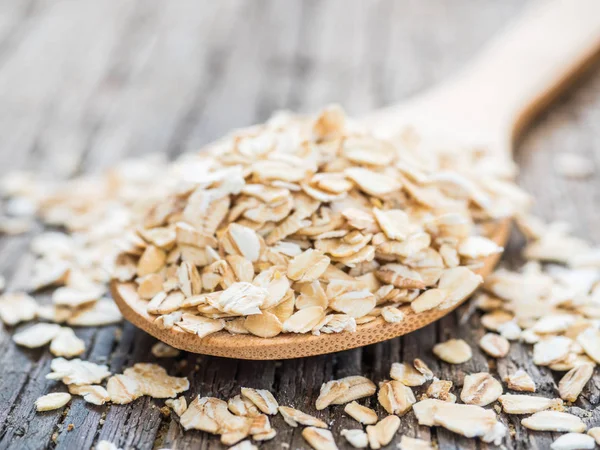 Comida Saludable Copos Avena Secos Cuchara Sobre Fondo Madera Primer — Foto de Stock