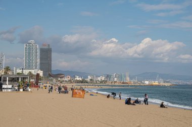 Barceloneta Sahili bir yaz günü, Barselona, İspanya, 2018