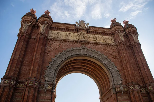 Historyczna rzeźba i architektura z Barcelony, Hiszpania 2019 — Zdjęcie stockowe
