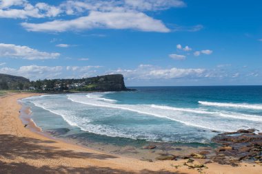 Kuzey sahillerinden panoramik manzaralı plaj, NSW, Avustralya, Sydney 2018