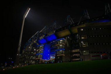 Avustralya 'dan gece sahnesi ve Melbourne stadyum mimarisi 