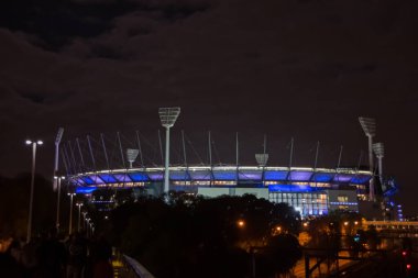 Avustralya 'dan gece sahnesi ve Melbourne stadyum mimarisi 