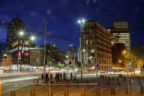 Sidney, Avustralya 2019 'dan gece hayatı tarzı sokak sahnesi