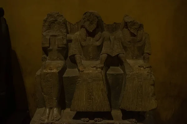 Architektura interiér a socha z egyptského muzea, interiér. El Cairo, Egypt 2018 — Stock fotografie