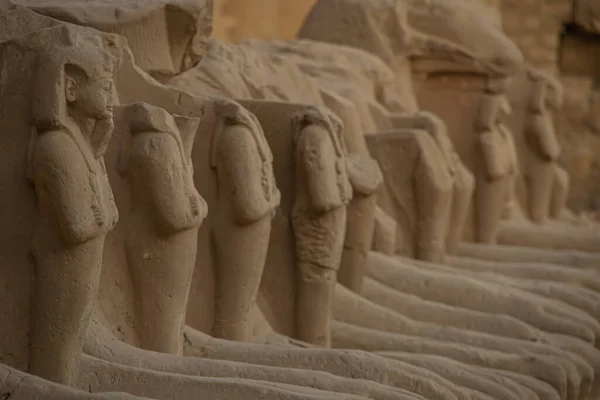 Destino histórico, arquitetura e escultura de Luxor Karnak, Egito 2018 — Fotografia de Stock