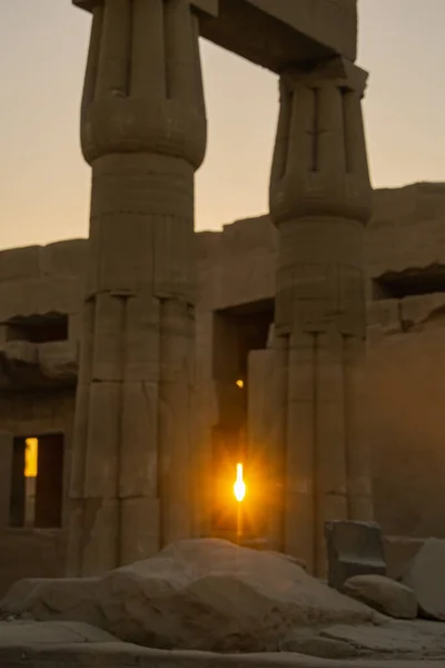 Historisches Reiseziel, Architektur und Skulptur aus Luxor Karnak, Ägypten 2018 — Stockfoto
