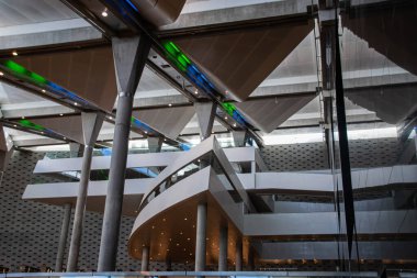 Mimarlık ve Mısır 'dan gece sokak sahnesi, İskenderiye 2018