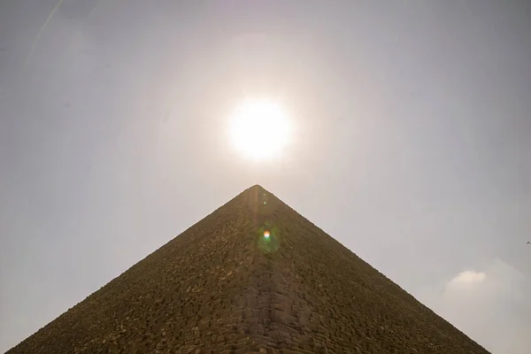 Giza Çölü 'nden panoramik manzara, Mısır' dan mimari ve tarihi yer, El Kahire 2018 — Stok fotoğraf