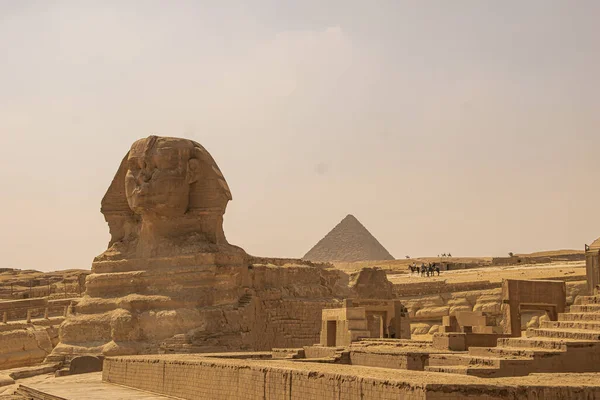 Panoramautsikt från Giza Desert, Arkitektur och historisk plats från Egypten, El Kairo 2018 — Stockfoto