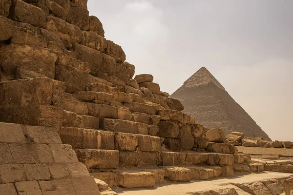 Vista panoramica dal deserto di Giza, Architettura e luogo storico dall'Egitto, El Cairo 2018 — Foto Stock