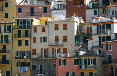 Cinque Terre 'deki renkli binaların detaylı görüntüsü