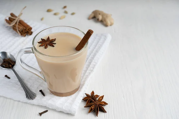 Горячий Индийский Чай Масала Смешанный Чай Специй Правило Заваривая Черный — стоковое фото