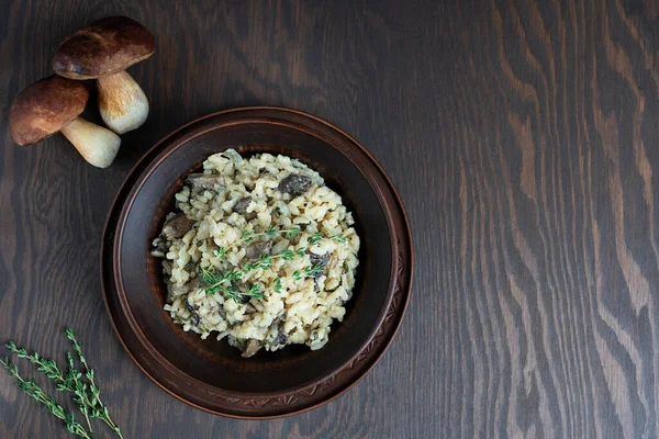 Acostado Plano Con Risotto Cremoso Plato Arroz Arborio Italiano Tazón — Foto de Stock