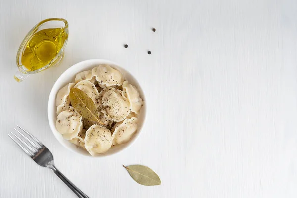 Von Oben Sieht Man Pelmeni Oder Russische Teigtaschen Aus Hackfleischfüllung — Stockfoto