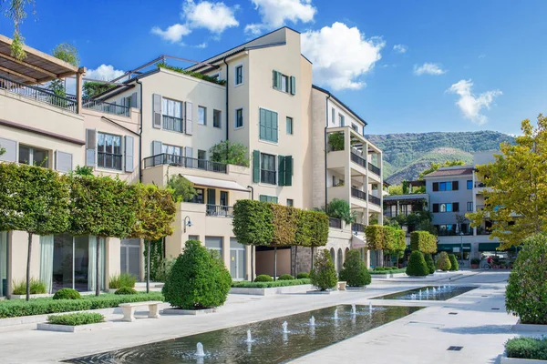 Kıyı Tivat şehir Karadağ
