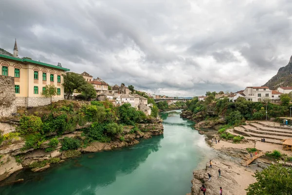Dünya Mirası Site eski Köprüsü Mostar Şehir ile Emerald nehir Neretva Bosna-Hersek Doğu Batı doğuya buluştuğu Avrupa'nın ' Güney'nin 