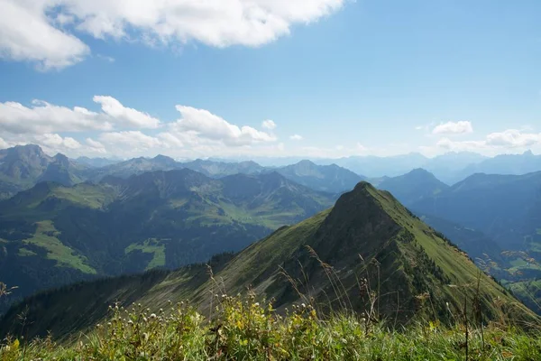 Foto Van Een Bergpanorama Oostenrijk Bij Glatthorn 2134 Meter Hoog — Stockfoto