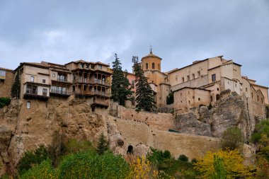 Cuenca, İspanya 'nın asma evleri. Casas Colgadas.