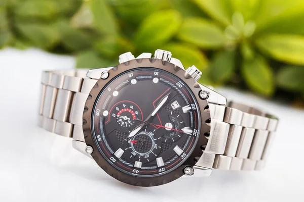 Elegant Business Men Fashion Wrist Watch Metal Bracelet — Stock Photo, Image
