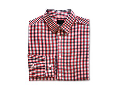 kırpma yolu, üst görünüm katlanmış kırmızı ve siyah uzun kollu ekose gömlek beyaz arkaplan izole