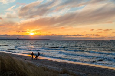 Baltık Denizi 'nde güzel bir gün batımı.