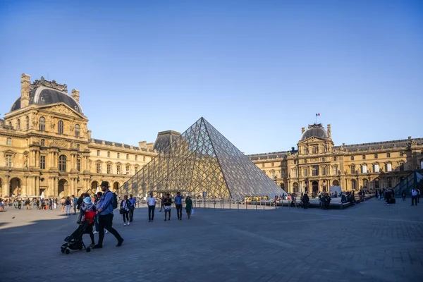 Parigi Francia 2009 Museo Del Louvre Parigi Edifici Piramidali Del — Foto Stock