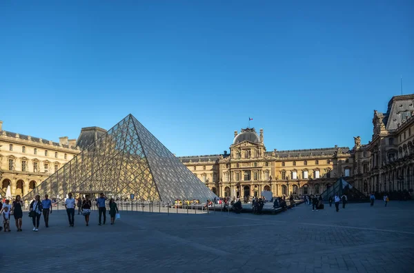 Parigi Francia 2009 Museo Del Louvre Parigi Edifici Piramidali Del — Foto Stock