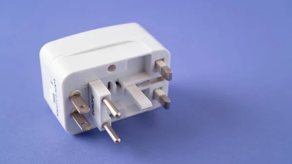 Evrensel uluslararası seyahat AC güç prizi adaptörü AU UK US EU. Evrensel çoklu soket. Çift USB Portu.