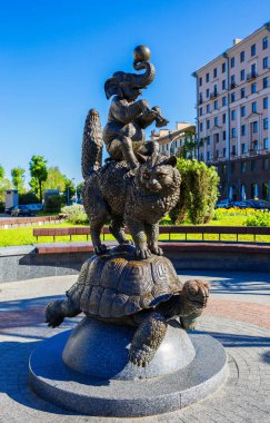 Minsk, Beyaz Rusya, 06-05-2018, bronz heykel 