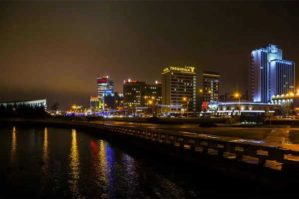 Minsk Pobediteley Ave Casas Noturnas Para Iluminação Bielorrússia Janeiro 2018 — Fotografia de Stock