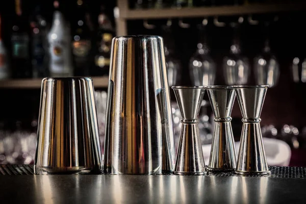 Conjunto Equipamentos Para Bartender Jiger Misturando Vidro Boston Shaker Bar — Fotografia de Stock