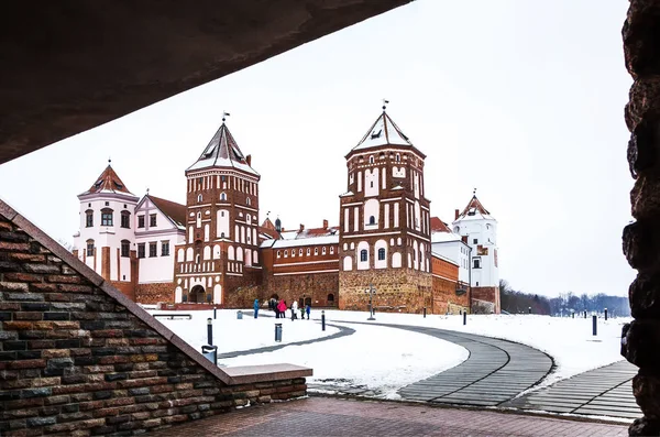 The Mir Castle. winter — Stock Photo, Image