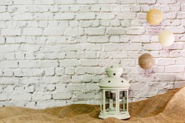 Noel duvar kâğıdı beyaz tuğla duvar ve aksesuarlar