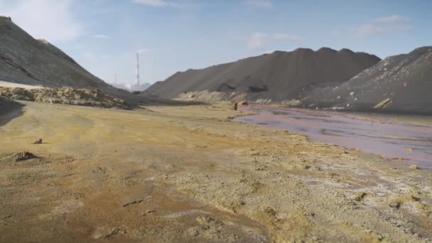 铜厂对土壤和水的污染、环境问题 — 图库视频影像