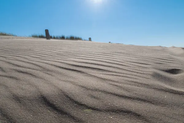 Kumsaldaki kum tepeleri