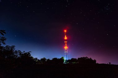 Gece kulesi TV radyo iletişimi 4G