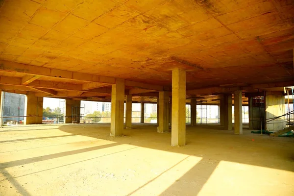 pune, Hindistan - Mart 2018: Pune 'de yeni bina inşaatı