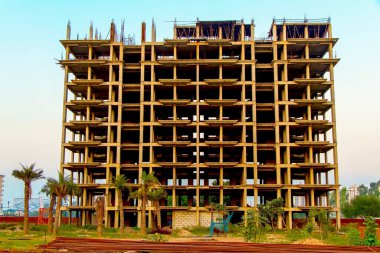 Ahmedabad, Gujrat, Hindistan - Haziran 2019: Ahmedabad 'daki yeni büyük binaların inşaatı