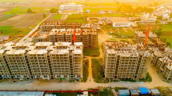 Kota, Rajasthan, Hindistan, Mart 2020: İşçi Partisi Kota 'da yeni binaların inşası üzerinde çalışıyor