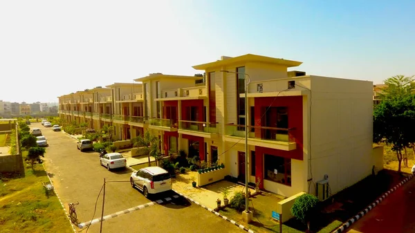 Latur, Maharashtra, Hindistan, Mart 2020: Latur 'da evi olan bir kasabanın soyut görünümü