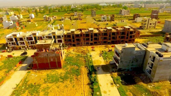 Latur, Maharashtra, Hindistan, Mart 2020: Latur 'da evi olan bir kasabanın soyut görünümü