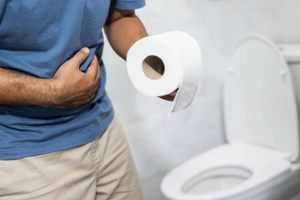 Homem Tem Diarréia Ele Então Foi Banheiro Para Levar Número — Fotografia de Stock