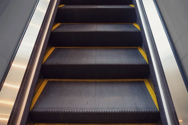 Escalator Marche Intérieur Bâtiment — Photo