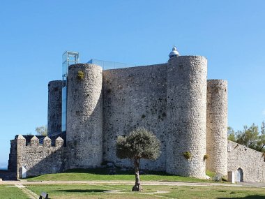 Castro Urdials, İspanya - 11 Ekim 2019: Castro Urdiales Limanı. Biscay Körfezi 'nde yer alan kasaba